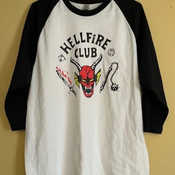 STRANGER THINGS - HELLFIRE CLUB LONGSLEEVE SHIRT - LARGE - UNWORN - Picture 2 of 5
